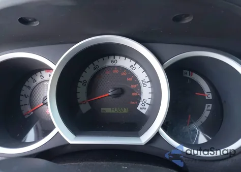 2015 Toyota Tacoma Base V6 z USA, uszkodzony, nr VIN 3TMLU4EN8FM190634